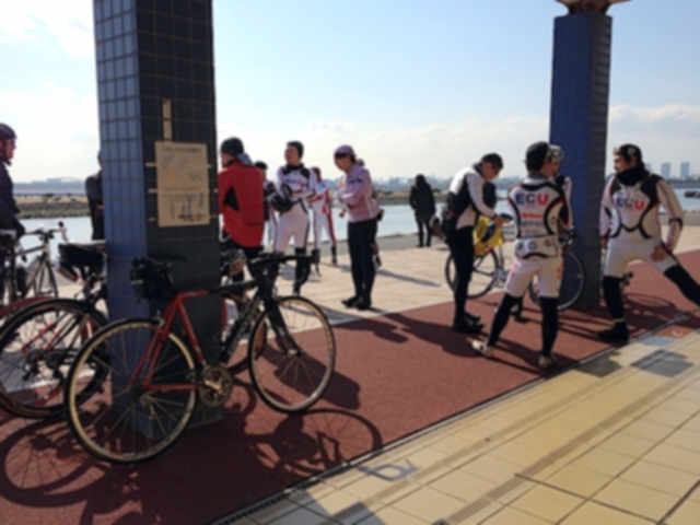 参加者が集合中